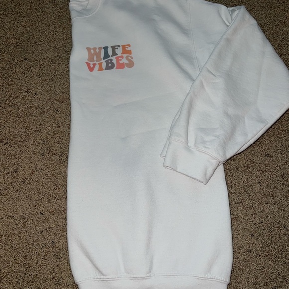 bride sweatshirt - Picture 2 of 3